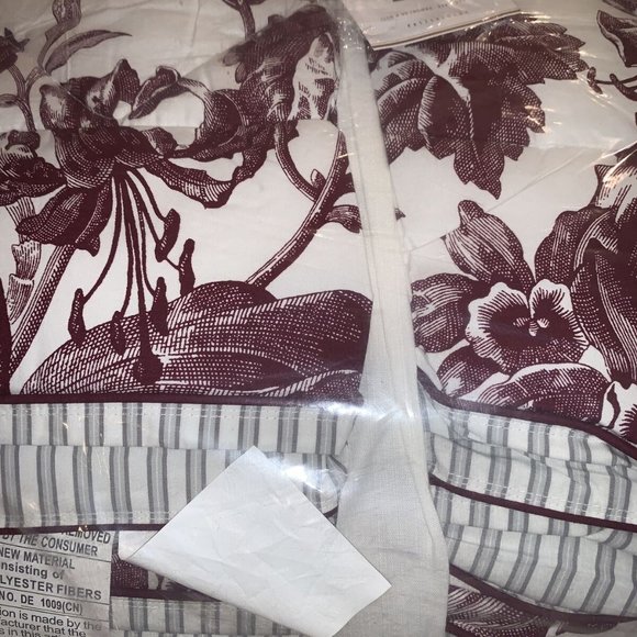 Pottery Barn King Size “ Marcia “ Comforter Set. - Picture 6 of 6